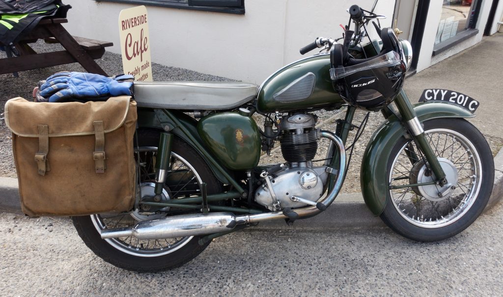 Riverside Cafe / Moto Corsa 26th August 2017